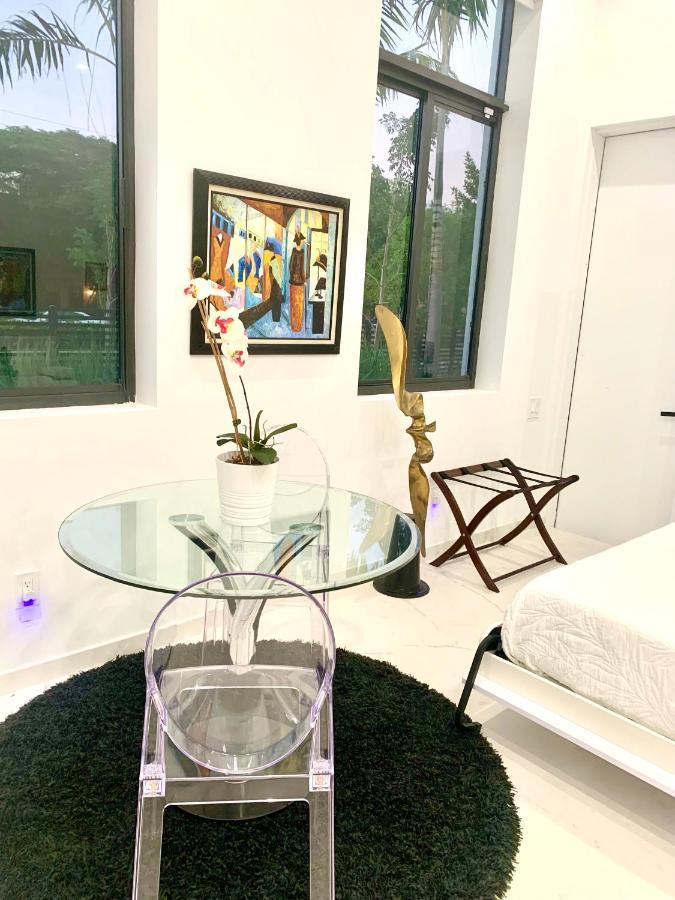 Men Only Clothing Option Guesthouse Near Wilton Manors Fort Lauderdale Exterior photo